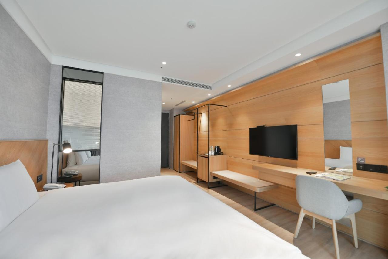 Check Inn Select New Taipei Sanchong Экстерьер фото