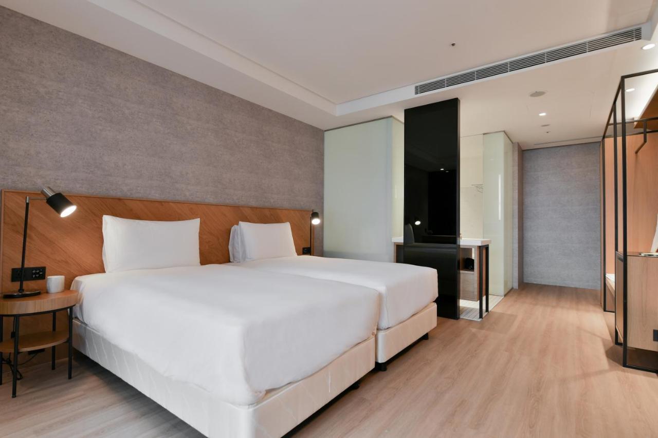Check Inn Select New Taipei Sanchong Экстерьер фото