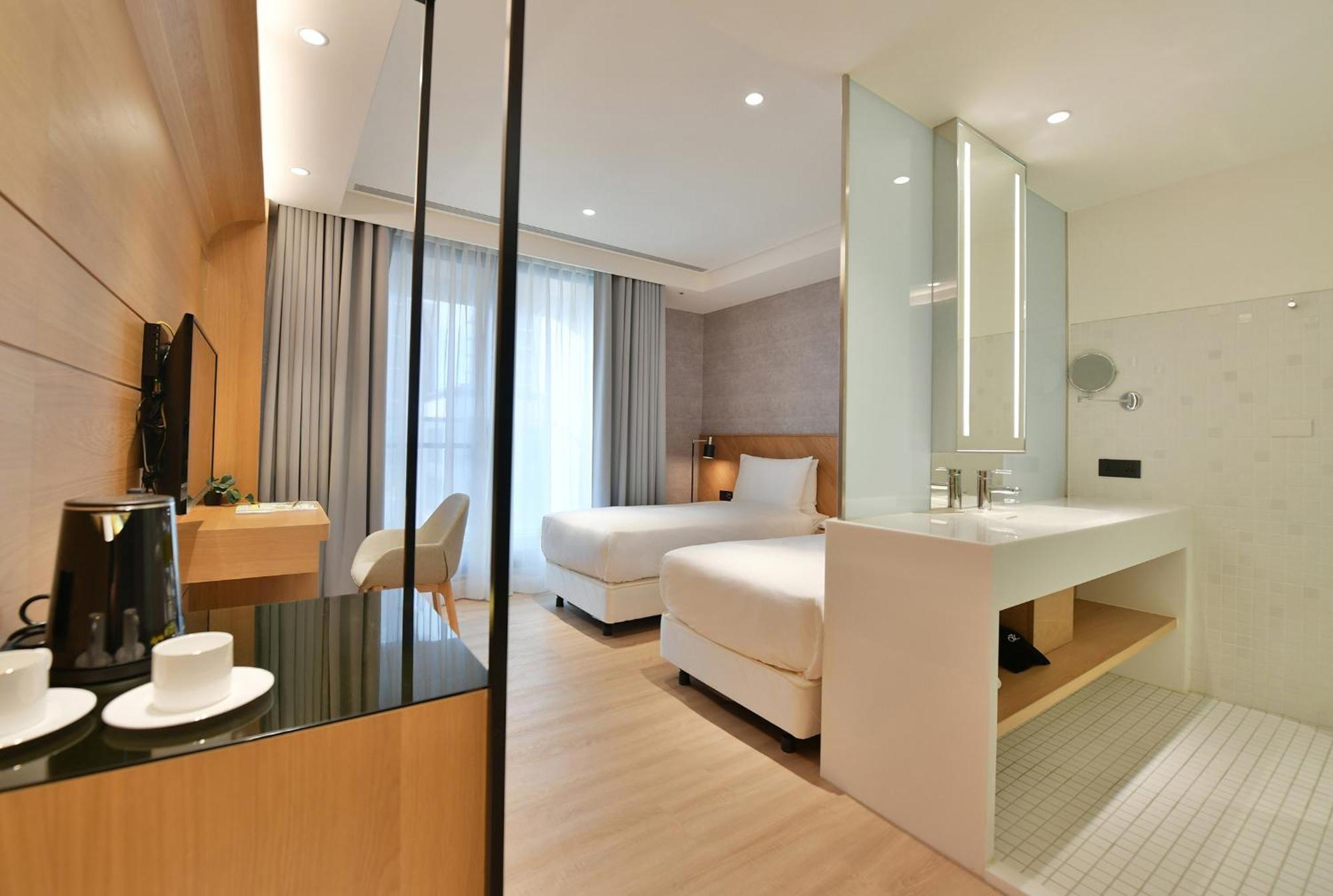 Check Inn Select New Taipei Sanchong Экстерьер фото